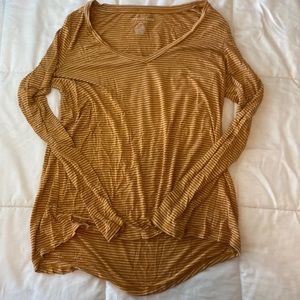 Super soft long sleeved T from American Eagle like new